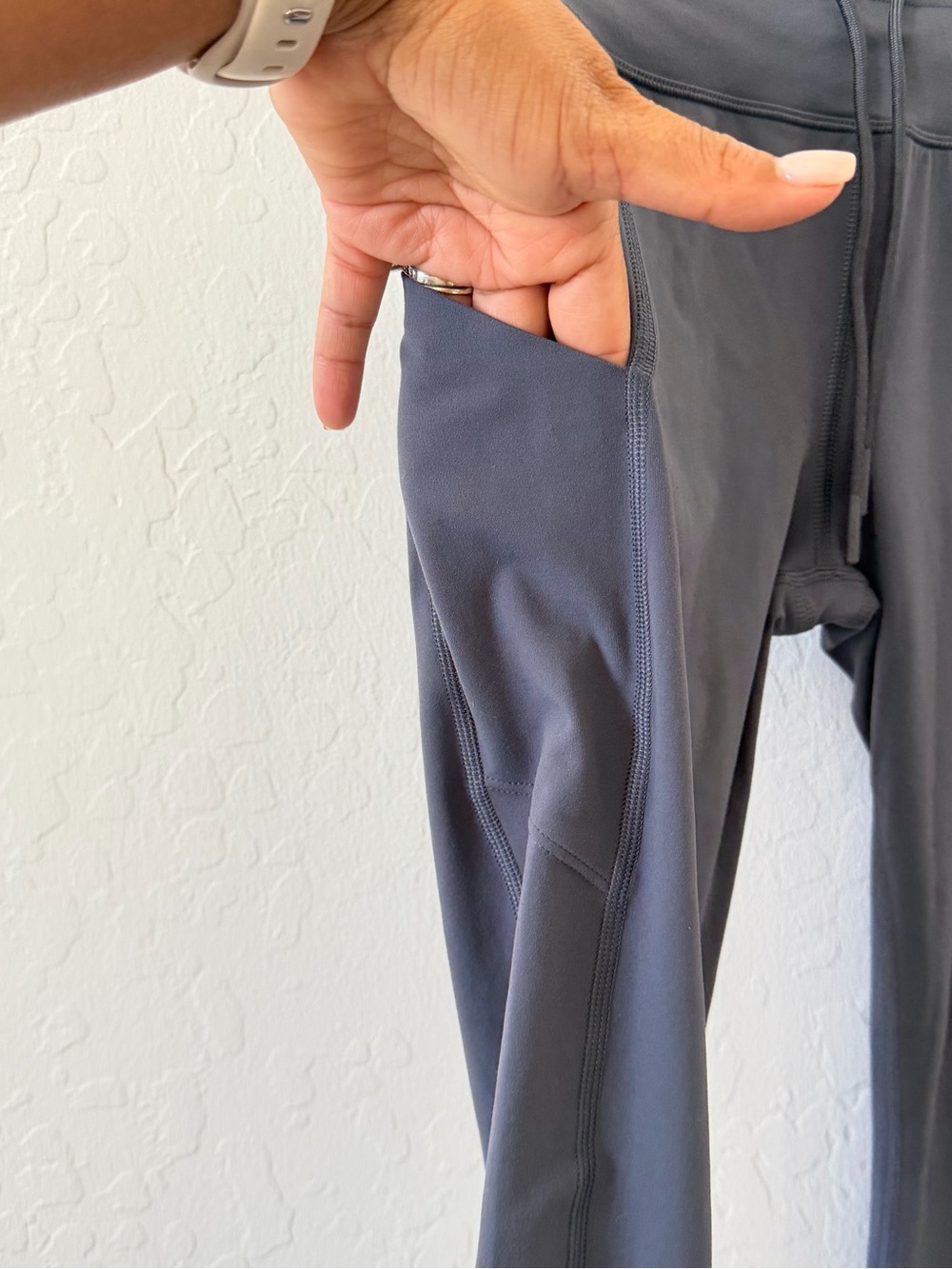 Vuori Daily Pocket Leggings High Rise Drawstring - Picture 7 of 12